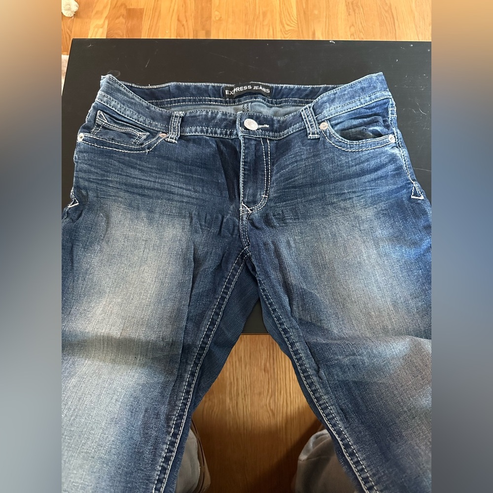 Women’s Express jeans